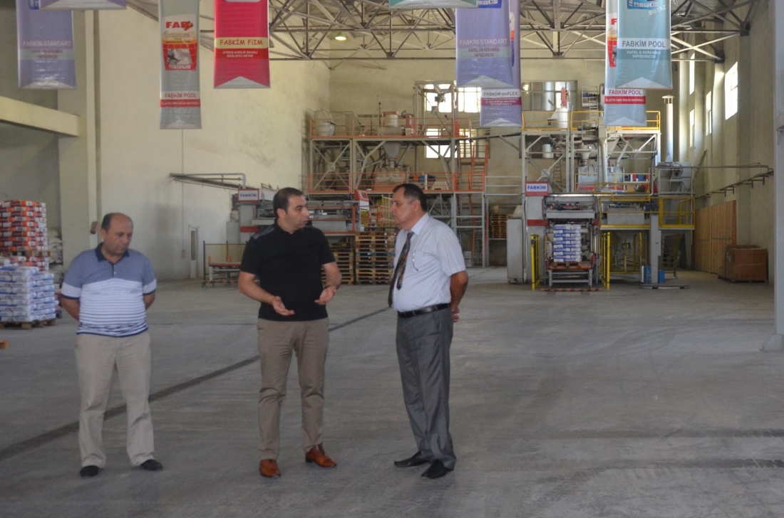 Azərbaycan Yazıçılar Birliyinin üzvü, Azərbaycan Respublikasının Əməkdar incəsənət xadimi Baba Vəziroğlu Fab Boya və Kimya Sənayesi MMC-nin qonağı oldu.